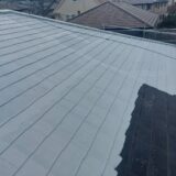 山川町現場の屋根下塗り・軒天塗装を行いました